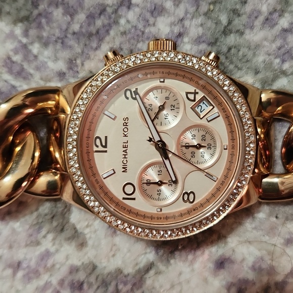 Michael Kors Accessories - Michael Kors Rosegold watch New condition